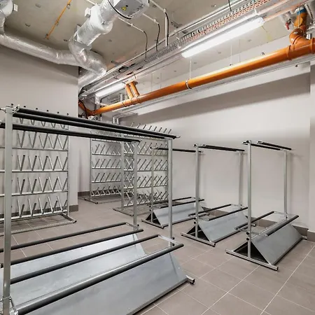 Lägenhetshotell Wellness Zone, Gym, Sauna, Jacuzzi & Children's In By Renters *