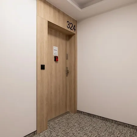 Wellness Zone, Gym, Sauna, Jacuzzi & Children's In By Renters